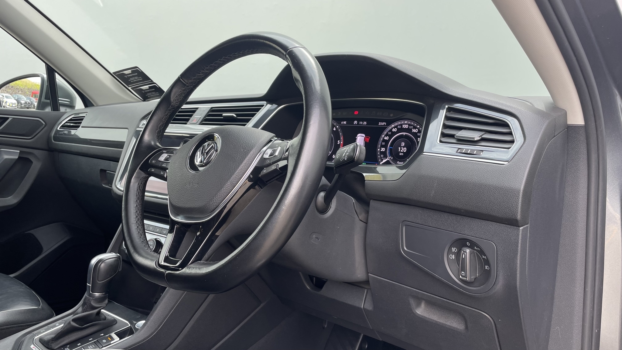 Volkswagen Tiguan 2018 - 16